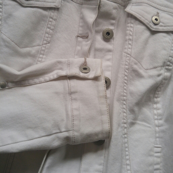 Jacket - Picture 3 of 9
